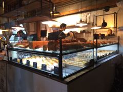 面包甜点陈列柜-仙峰天然面包(迎宾路店)