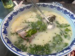 -南京金牛湖巨碗鱼头