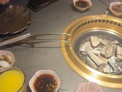 -铭牛烧肉·和牛海鲜自助(高新月牙湖店)