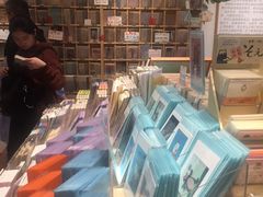 -猫的天空之城概念书店(杭州南宋御街店)