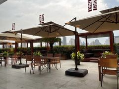 露天位-鲜艳西餐厅(衡山路十二号华邑店)