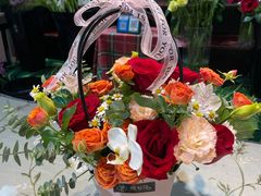-何兮花店·气球派对鲜花店(马桥银春路万科城店)