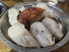 -黄阿姨锅贴大王(万航渡路店)