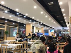 大堂-江城燕子大排档(江汉路步行街店)