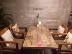 -HIGH FIVE哈福手工汉堡(桂林路店)