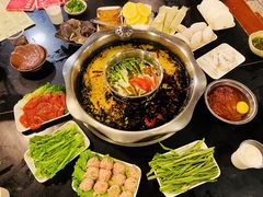 -邓莽子老火锅(中兴路总店)