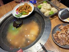 -山河屯铁锅炖·非遗东北菜(南山店)
