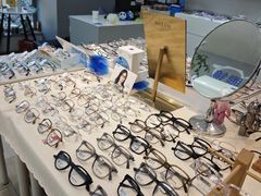 -天空之镜眼镜店蔡司依视路授权店(天通苑店)