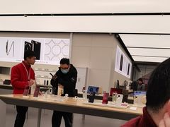 -华为智能生活馆(上海金桥国际商业广场)