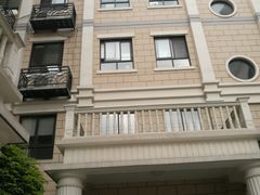 -上海市民办扬波外国语小学