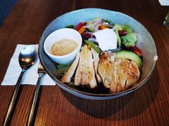 鸡肉牛油果芒果色拉-Wagas沃歌斯(合生汇店)
