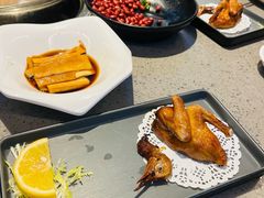 -郑猛记石岐鸽主题餐厅(长江店)