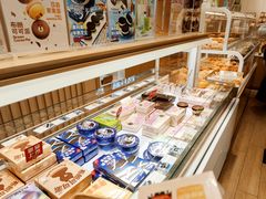 面包甜点陈列柜-好利来(北新桥店)