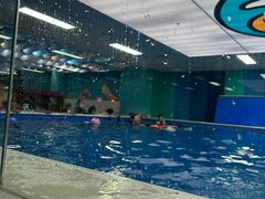 -Swim斯卫姆国际儿童游泳中心(红博中央公园店)