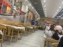 大堂-江城燕子大排档(江汉路步行街店)