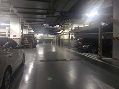 -澳门中心-办公楼地下停车场
