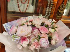 -谷莠子花艺气球派对·绿植造景·花艺沙龙(东海缤纷天地店)