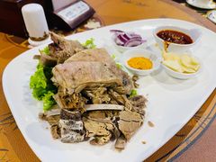 手抓青海盐滩羊-悦真雅院·四合院·清真私房菜(雍和宫店)
