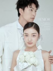 -黑马婚纱摄影