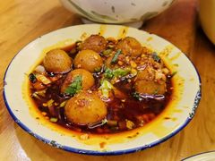 虎皮鹌鹑蛋-拈签一笑黄牛肉辣卤串串