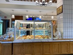 面包甜点陈列柜-老大昌(淮海中路店)