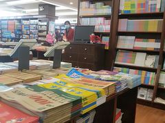 -新华书店(泉城路店)