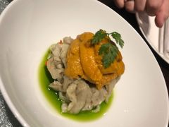 酱麻油海胆拌秋茄-杭州西子湖四季酒店·金沙厅