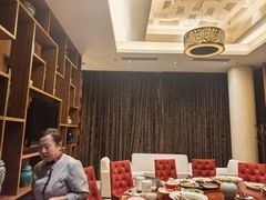 -粤尚腾香居中餐厅(首都机场希尔顿店)