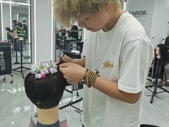 -首脑美容美发化妆美甲培训学校(长沙校区)