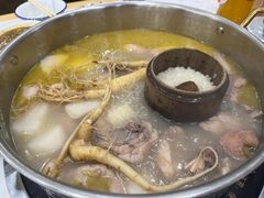 -朴小妹人参鸡汤火锅(长白山万达店)