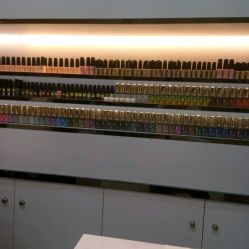 -美斯洛美甲美睫连锁店