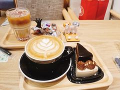 -藏猫猫咖啡主题馆(中央大道店)