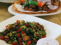 香芹小炒肉-横琴公社餐厅