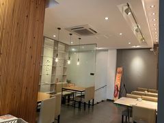 -莲餐厅·湖北菜·潜江小龙虾店(愚园路店)