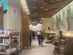 -海底捞火锅鲜切牛肉主题店(长寿路店)