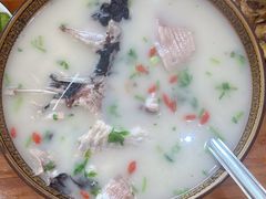 -美顺香食府鱼头老店(雪野湖店)
