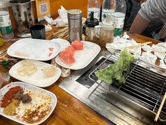-哈尔滨小酒馆·鲜肉现穿自助烧烤(康新花园店)
