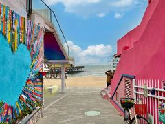 -北戴河碧螺塔海上酒吧公园