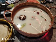 -三人行骨头王火锅(长寿店)
