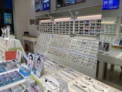 -诺柯视眼镜-蔡司依视路官方工厂店(淞南一店)