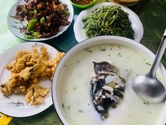 -美顺香食府鱼头老店(雪野湖店)