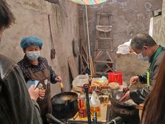 -老婆婆炒饭(小白楼1902欧式风情街店)