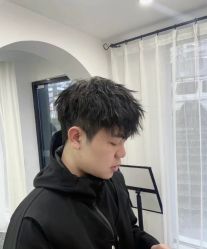 -米娜男士新国潮理发馆