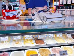 童话故事小哥-Dooley's Premium Ice Cream