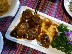 -香巴拉云南餐厅(华莱坞店)