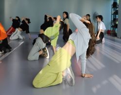 -STAR舞蹈工作室