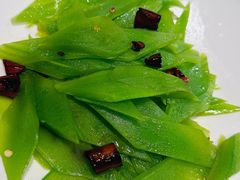 -渝信川菜 · 川味家常菜(财富购物中心店)