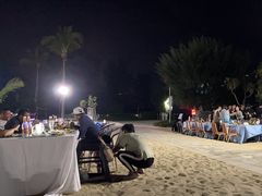 -亚龙湾希尔顿自助餐厅·海鲜·烧烤·沙滩BBQ·现场乐队