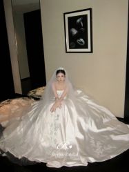 -Renee芮亦婚纱