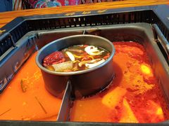 -老牌坊云南鱼豆花火锅(哈西万达店)